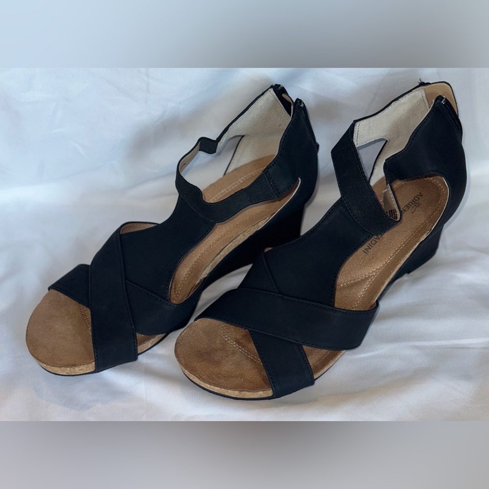 Adrienne Vittadini Terrace Sandal - Picture 2 of 8